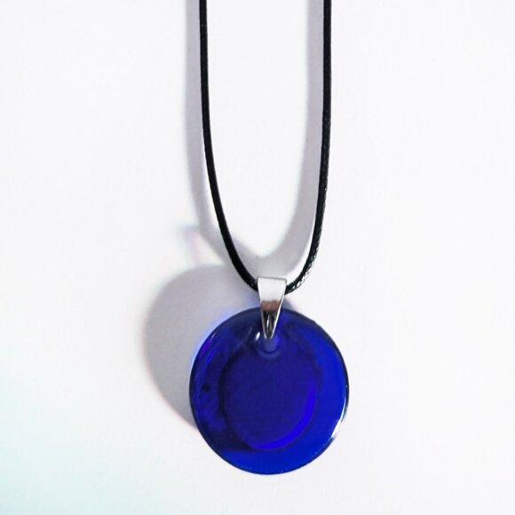 Evil eye pendant necklace with black rope - Picture 8 of 9